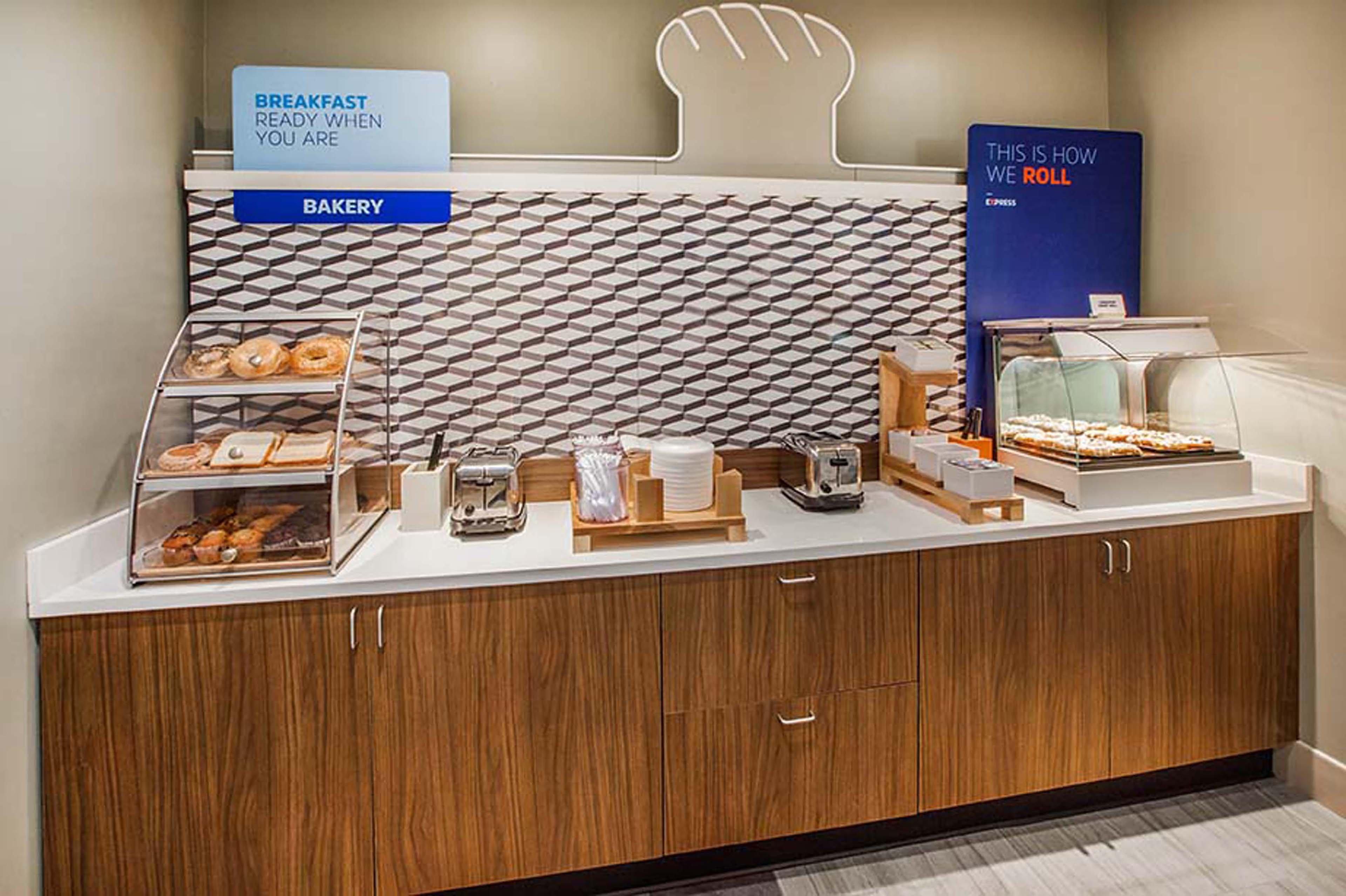 Holiday Inn Express & Suites - Moreno Valley - Riverside By Ihg Dış mekan fotoğraf